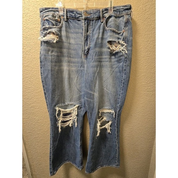 NWT American Eagle Highest Rise 90s Flare Distressed Jeans - Picture 1 of 8